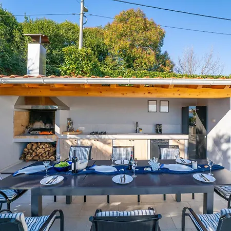 Palma-4 By Interhome *
