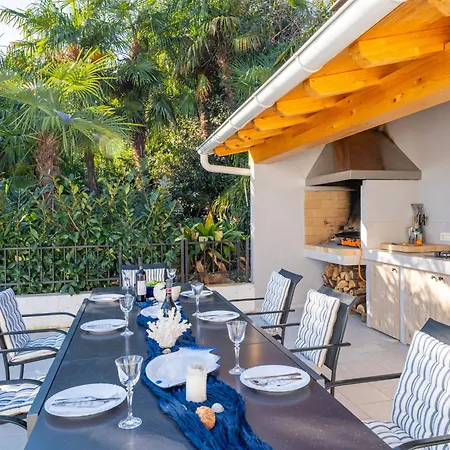 Apartment Palma-4 By Interhome