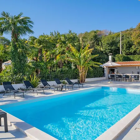 Palma-4 By Interhome * Lovran