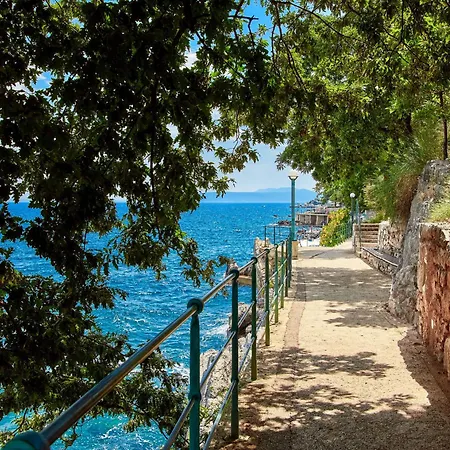 Palma-4 By Interhome * Lovran