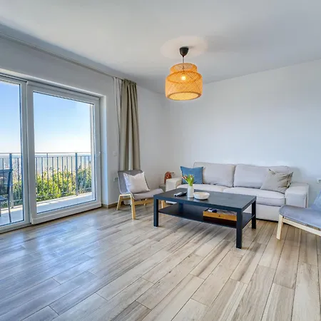 Palma-4 By Interhome Lovran