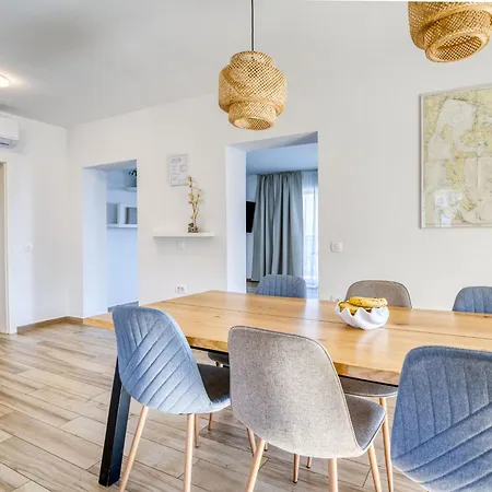 Palma-4 By Interhome